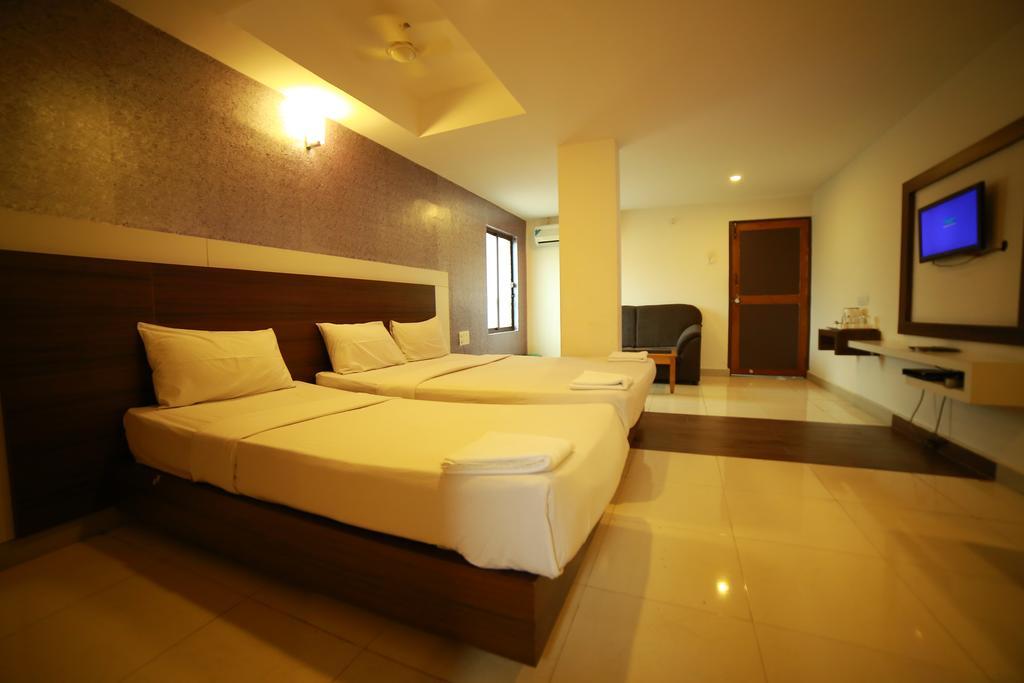 Qik Stay @ S.K. Continental Mysore Exteriör bild