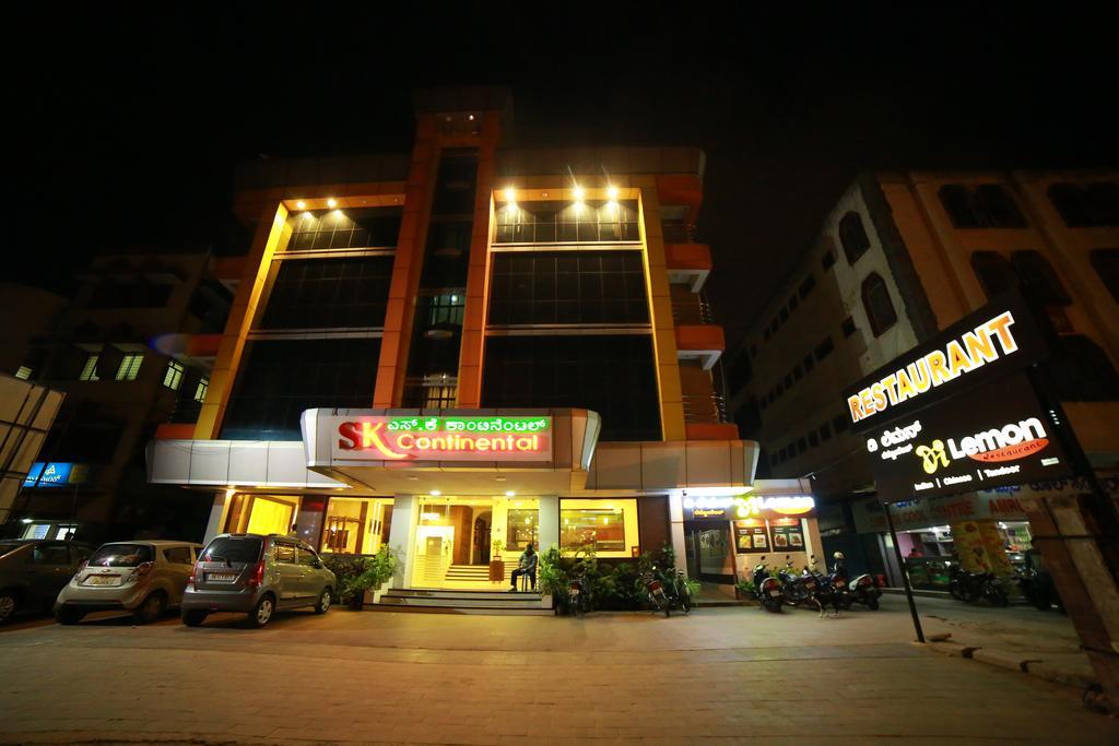 Qik Stay @ S.K. Continental Mysore Exteriör bild